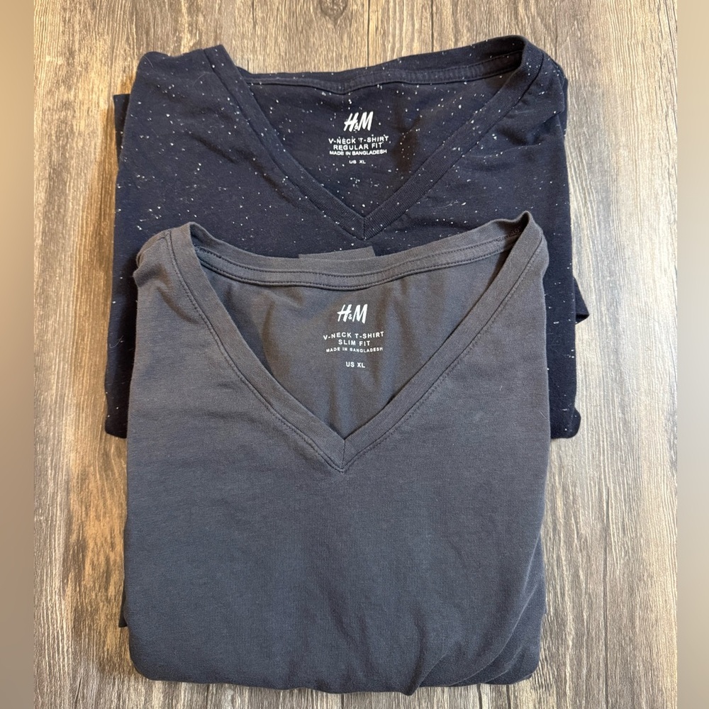 H&M Charcoal & Black V-Neck T-Shirts XL